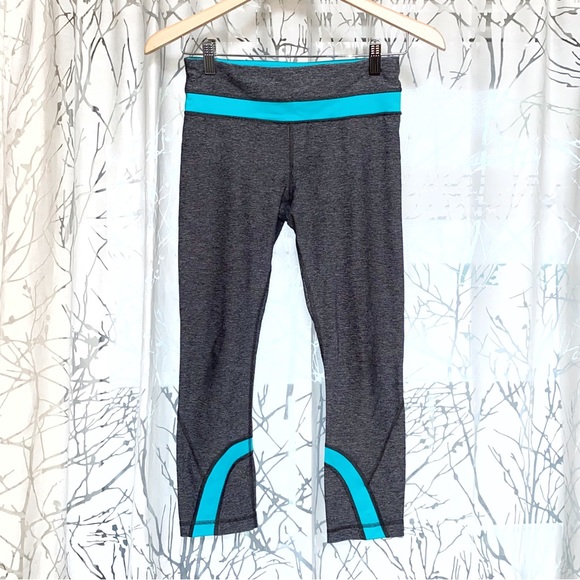 lululemon athletica Pants - Lululemon run Heathered gray black blue stripe inspire crop leggings